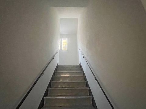 Via Sproni, 60 - Livorno