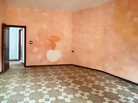 Via Sproni, 60 - Livorno