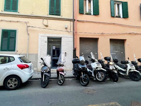 Via Sproni, 60 - Livorno