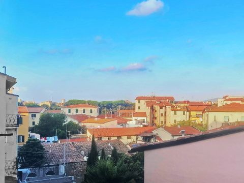 Via Sproni, 60 - Livorno
