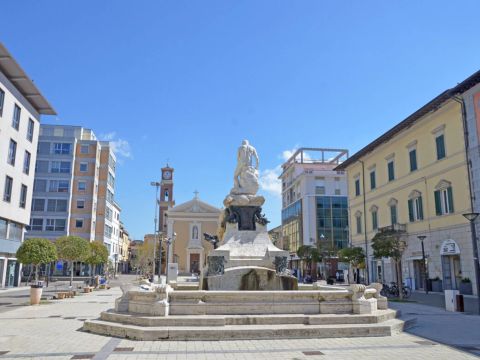 Via Dante Alighieri - Cecina
