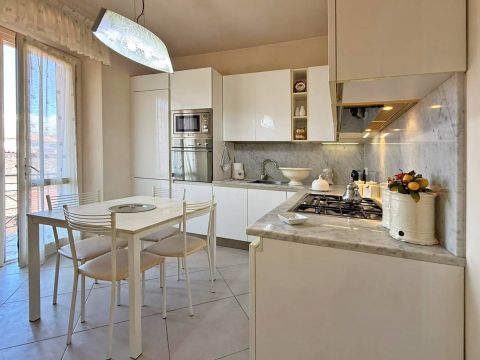 Via Sant'Ambrogio, 34 - Viareggio