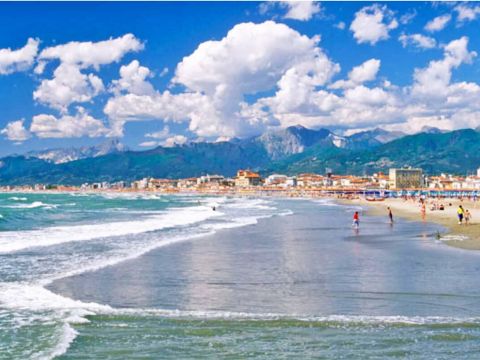 Via Sant'Ambrogio, 34 - Viareggio