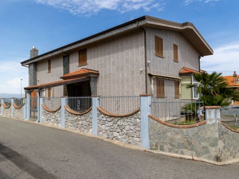 Via Canalicchio, 9 - Stalettì