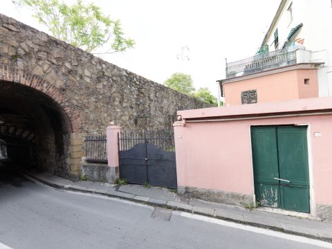 Via Barabini di Teglia, 2 - Genova