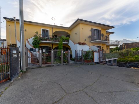 Via M. Amari, 12 - Trecastagni