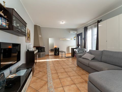 Via M. Amari, 12 - Trecastagni