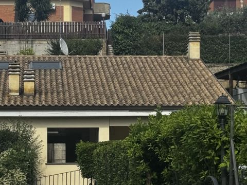 Via dei Costaroni, 87 - Riano