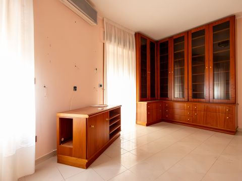 Largo Giuseppe Ferragina, 4 - Catanzaro