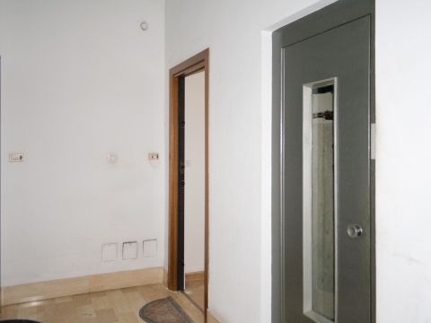 Via G. Amati, 115 - Venaria Reale