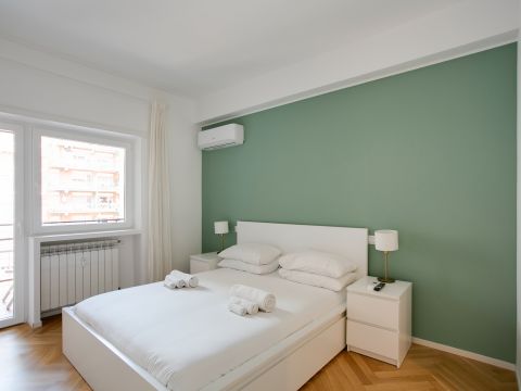 Largo Antonio Beltramelli, 36 - Roma