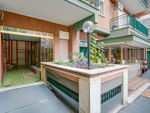 Largo Antonio Beltramelli, 36 - Roma