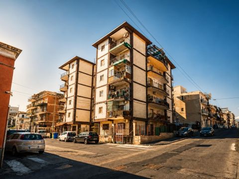 Via Pietro Maroncelli, 2-6 - Catania