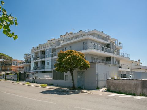 Via Ildebrando della Giovanna, 81 - Roma