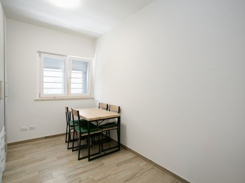 Via Ildebrando della Giovanna, 81 - Roma