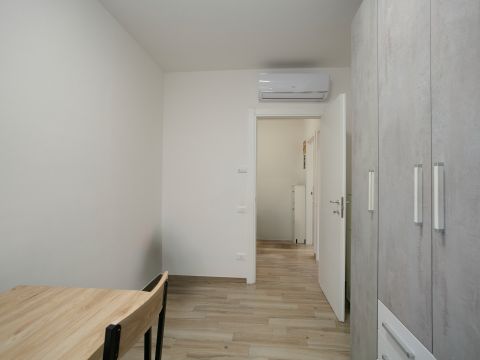 Via Ildebrando della Giovanna, 81 - Roma