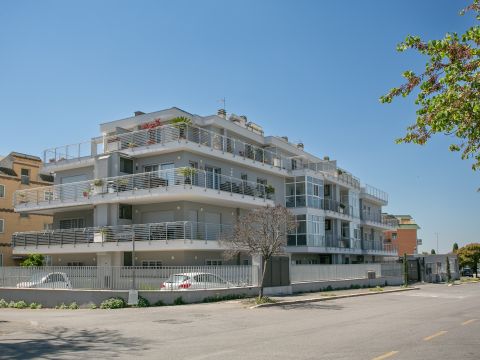 Via Ildebrando della Giovanna, 81 - Roma