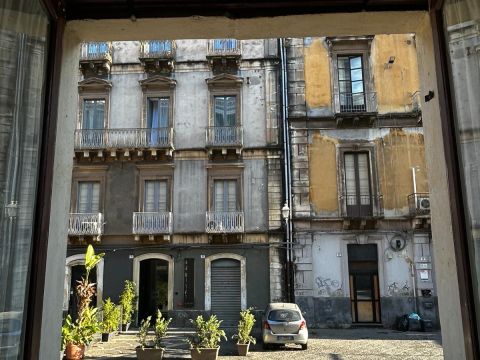Via Teatro Massimo, 58 - Catania