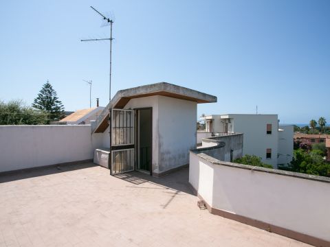 Via dei Licheni, 14 - Anzio