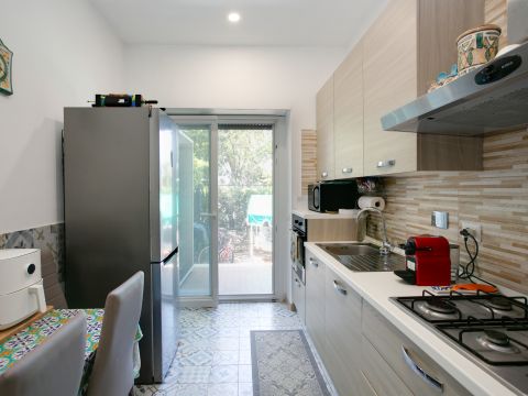 Via dei Licheni, 14 - Anzio