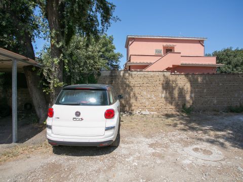 Via dei Licheni, 14 - Anzio