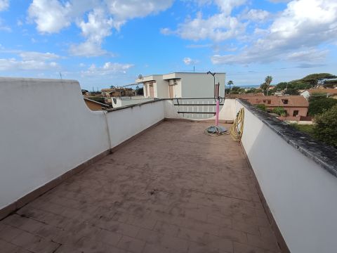 Via dei Licheni, 14 - Anzio