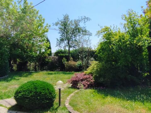 Via Pezzi, 25 - Capriate San Gervasio