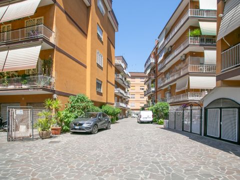 Piazza San Giovanni di Dio, 24 - Roma