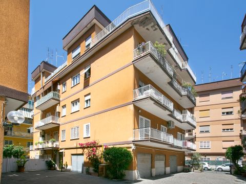 Piazza San Giovanni di Dio, 24 - Roma