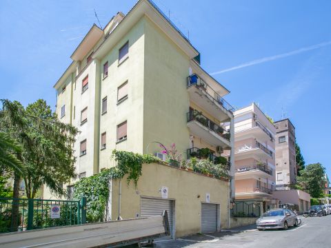 Via Pietro D'Assisi, 5 - Roma