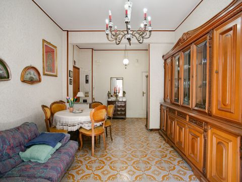 Via Pietro D'Assisi, 5 - Roma
