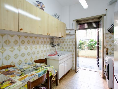 Via Pietro D'Assisi, 5 - Roma