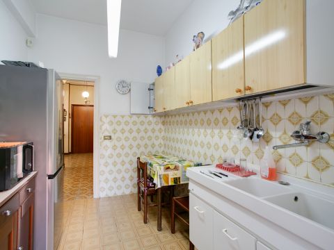 Via Pietro D'Assisi, 5 - Roma