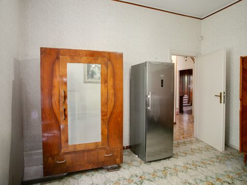 Via Pietro D'Assisi, 5 - Roma