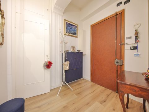 Via Cesare Cabella, 22d - Genova