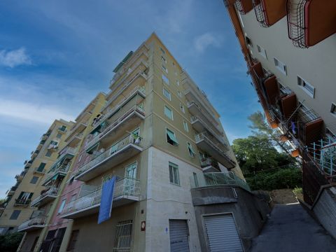 Via Cesare Cabella, 22d - Genova