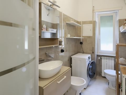 Via Cesare Cabella, 22d - Genova