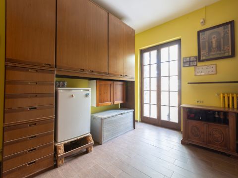 Viale Grigna, 28 - Camparada