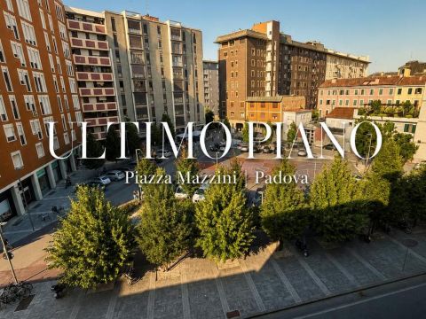 Via Trieste, 12 - Padova