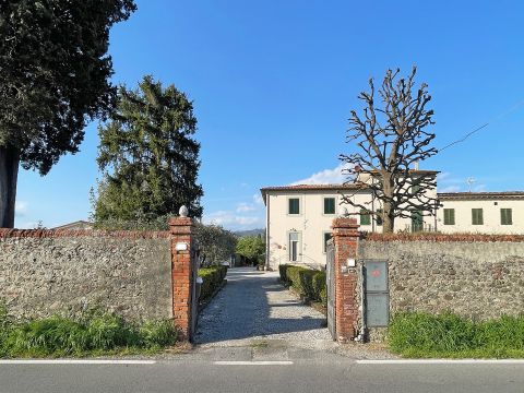 Via dei Capannoresi - Lucca