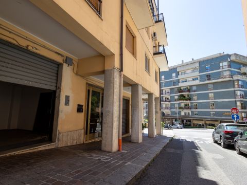 Via Mario Greco, 58 - Catanzaro