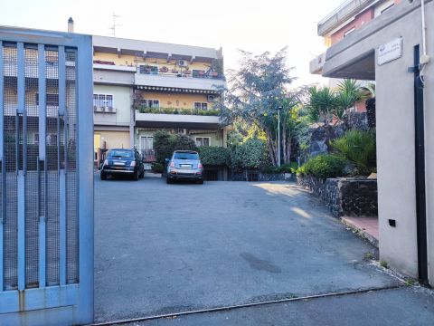 Via San Gregorio, 75 - Aci Castello