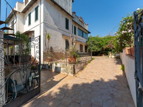 Via Vampolieri, 31 - Aci Catena