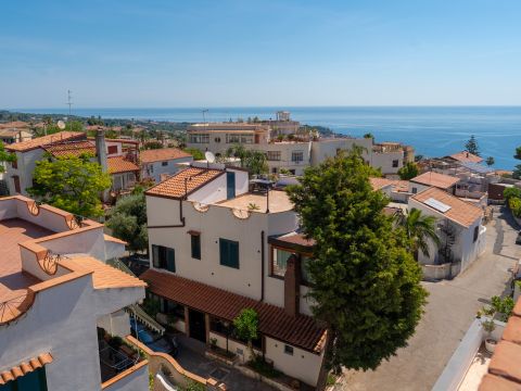 Via Vampolieri, 31 - Aci Catena