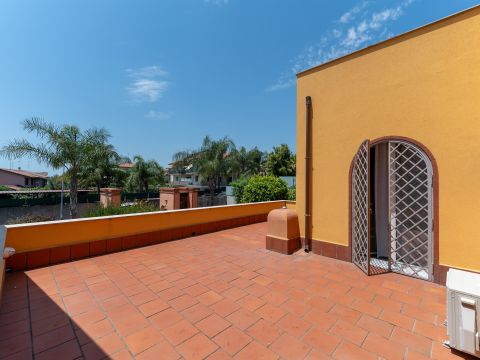 Via Vincenzo Ricca, 12 - Aci Catena