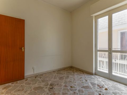 Via Taranto, 1 - Bari