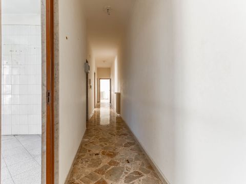 Via Taranto, 1 - Bari