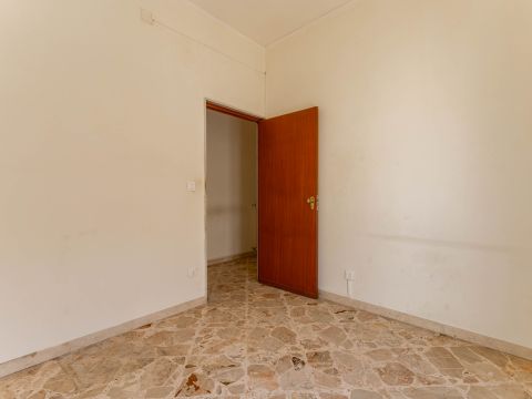 Via Taranto, 1 - Bari