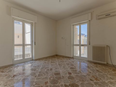 Via Taranto, 1 - Bari