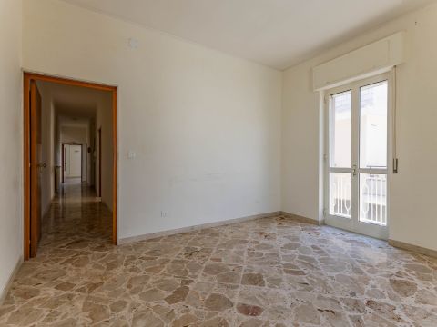 Via Taranto, 1 - Bari